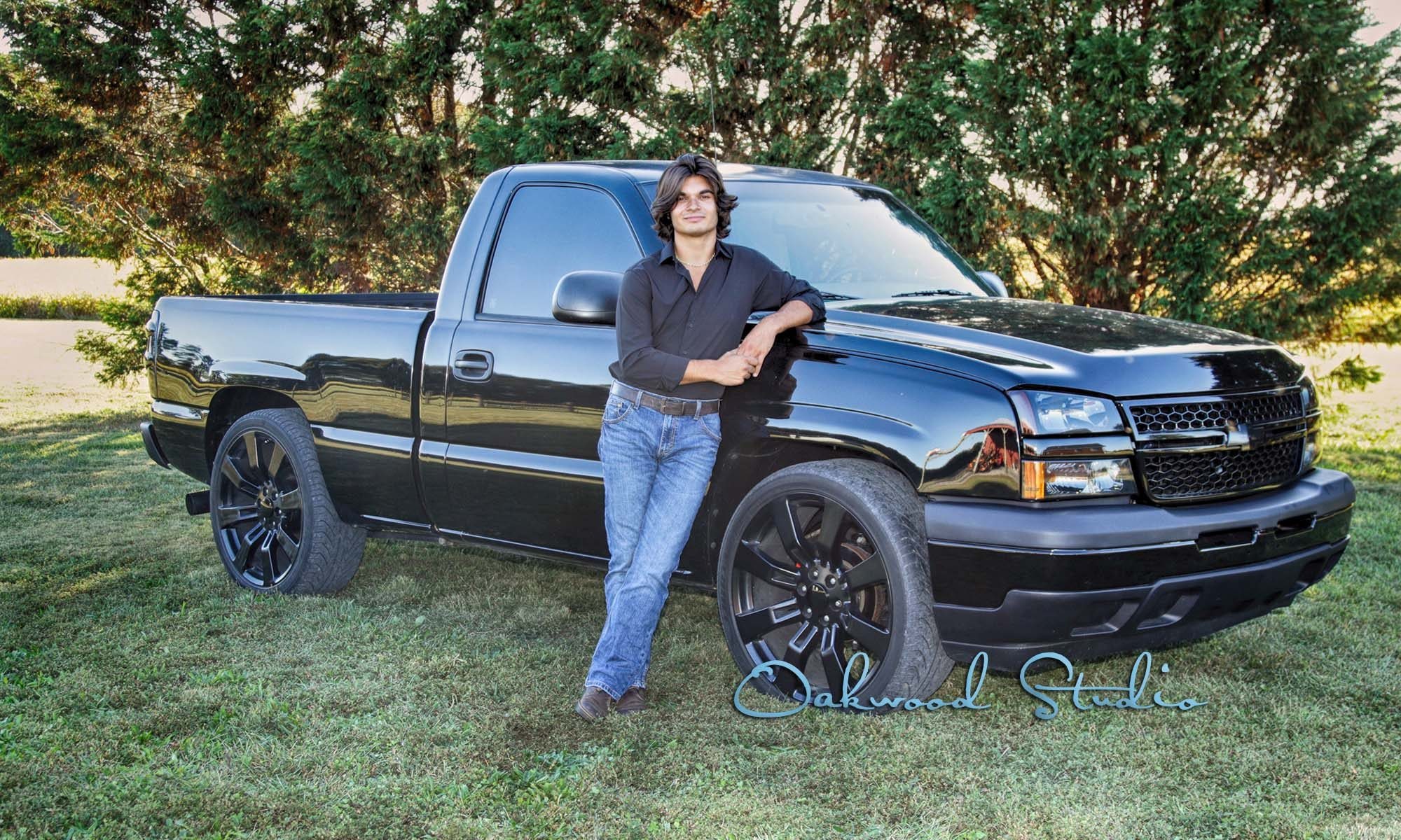 Jon Senior Photo Murray Ky
